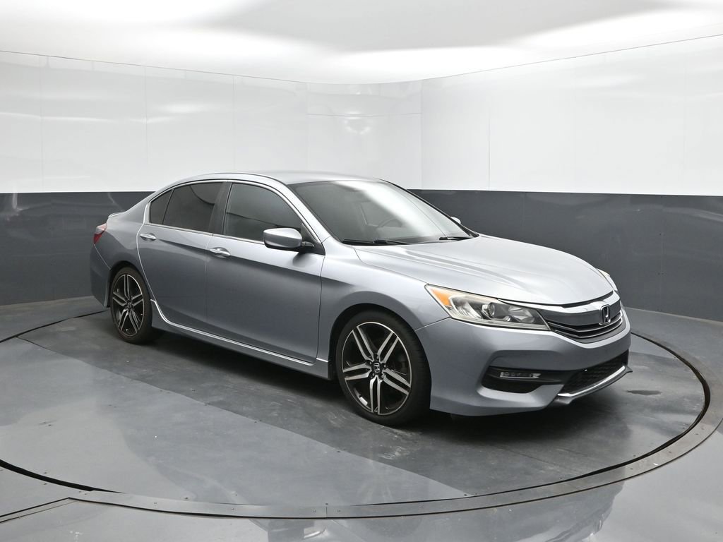 Used 2017 Honda Accord Sport image 26