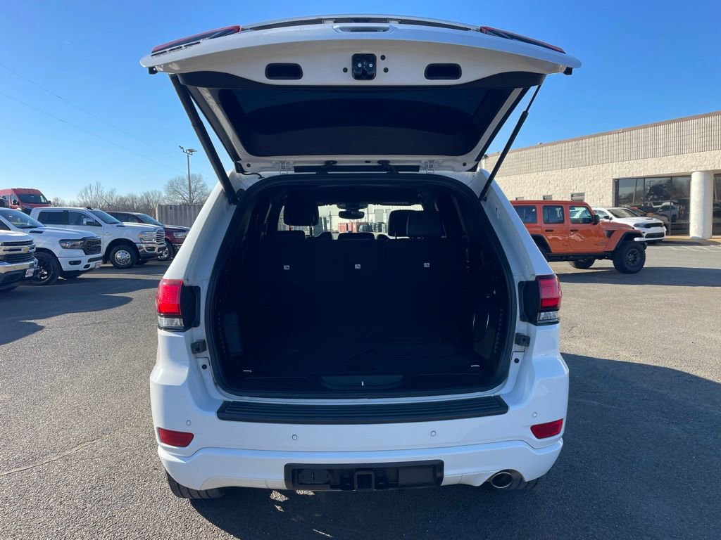 Used 2022 Jeep Grand Cherokee Laredo X image 11