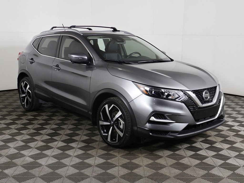 Used 2022 Nissan Rogue Sport SL image 2