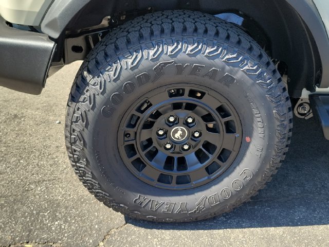 New 2026 Ford Bronco Outer Banks w/ Sasquatch Package AWD/4WD image 7