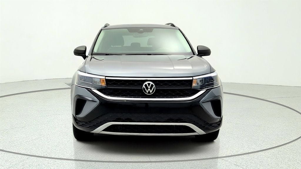 Used 2024 Volkswagen Taos S FWD image 2