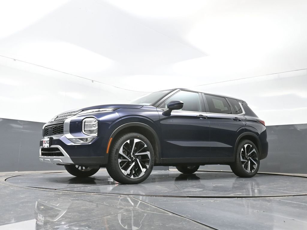 Used 2024 Mitsubishi Outlander AWD image 54