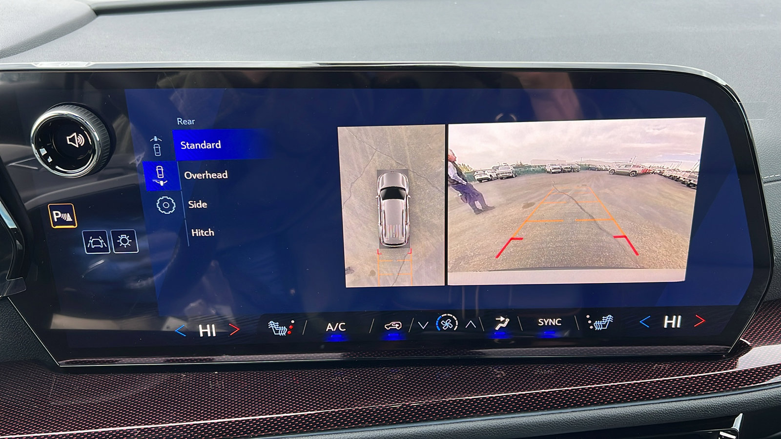 New 2026 Chevrolet Traverse Z71 w/ Driver Confidence Package image 23