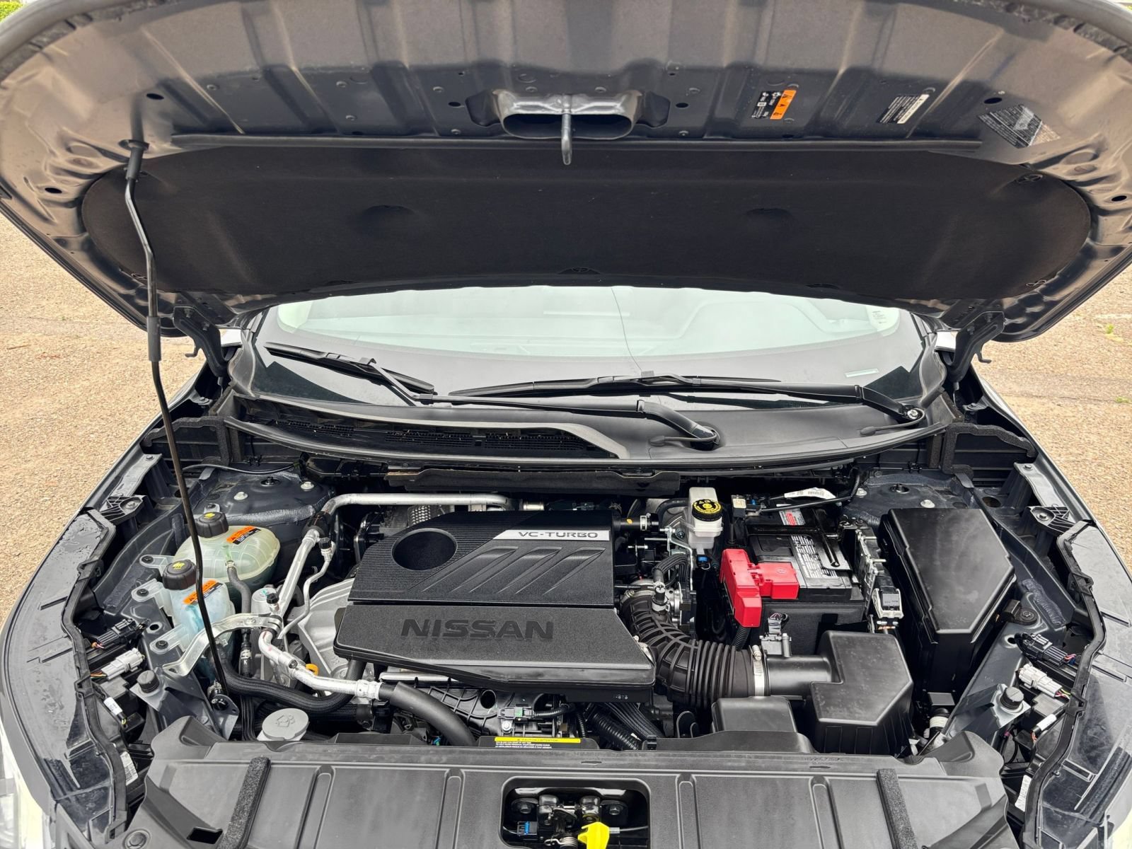 Used 2025 Nissan Rogue SV FWD image 34