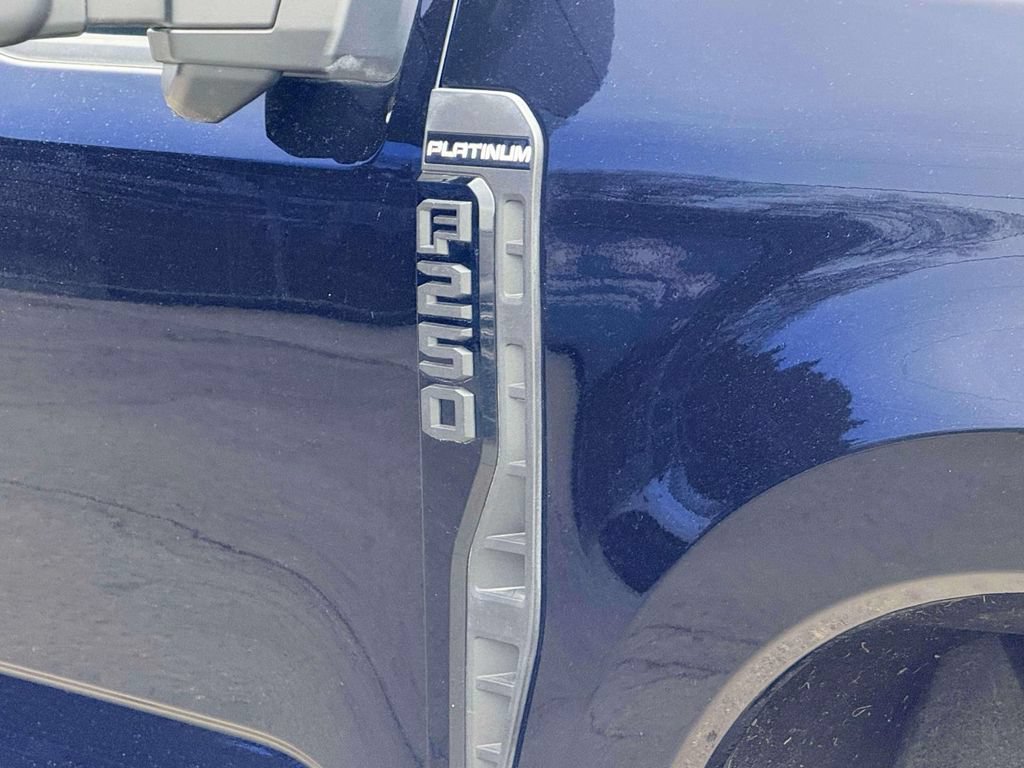 Used 2025 Ford F250 Platinum AWD/4WD image 6