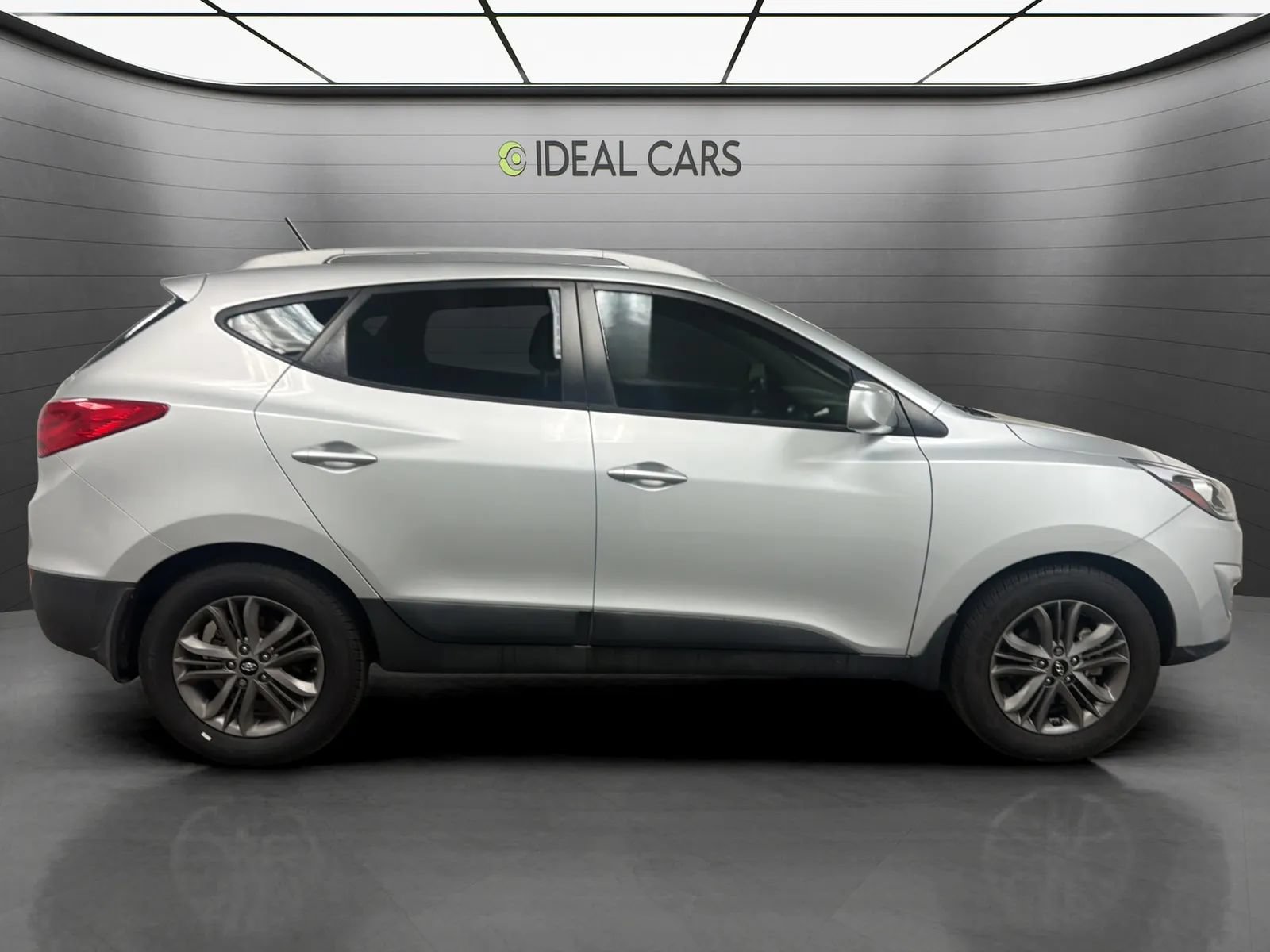 Used 2014 Hyundai Tucson SE AWD/4WD image 4