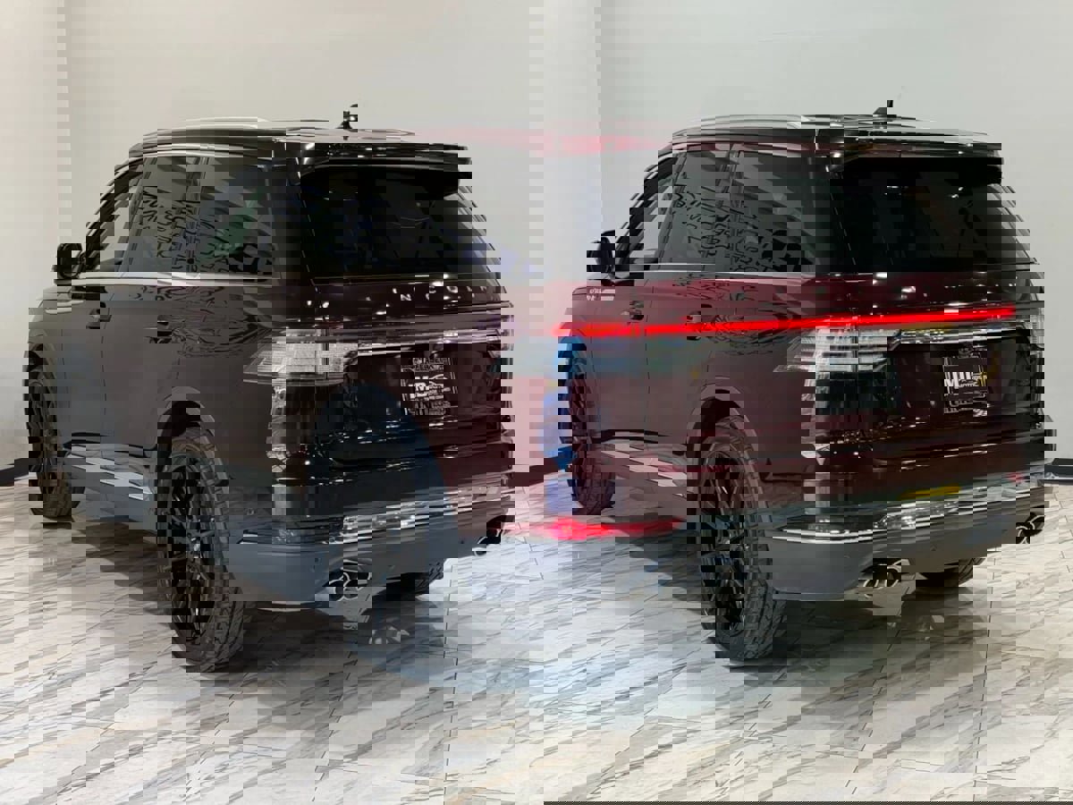 Used 2022 Lincoln Aviator Reserve w/ Equipment Group 201A image 8