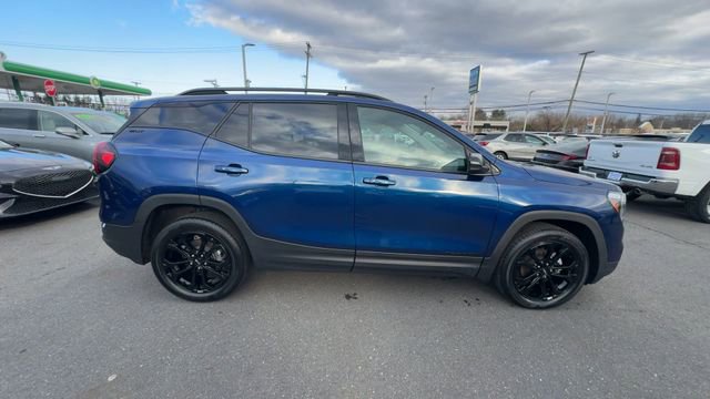 Used 2022 GMC Terrain SLT w/ Infotainment Package II image 9