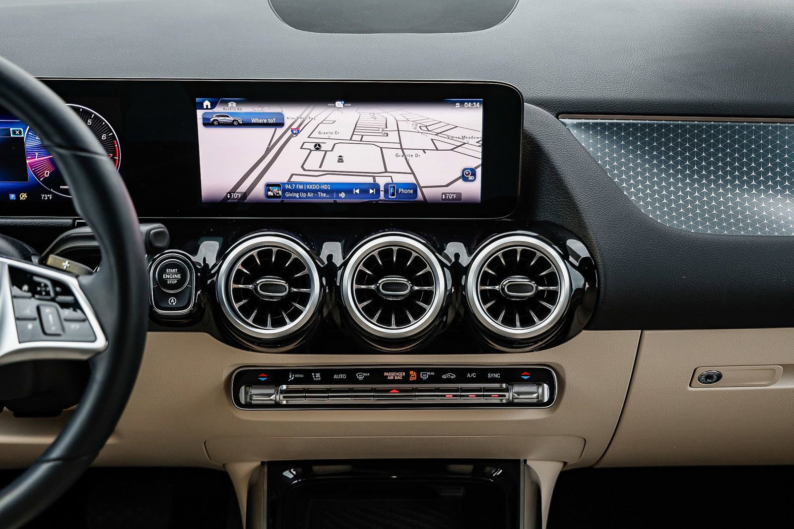 Certified 2025 Mercedes-Benz GLA 250 image 11