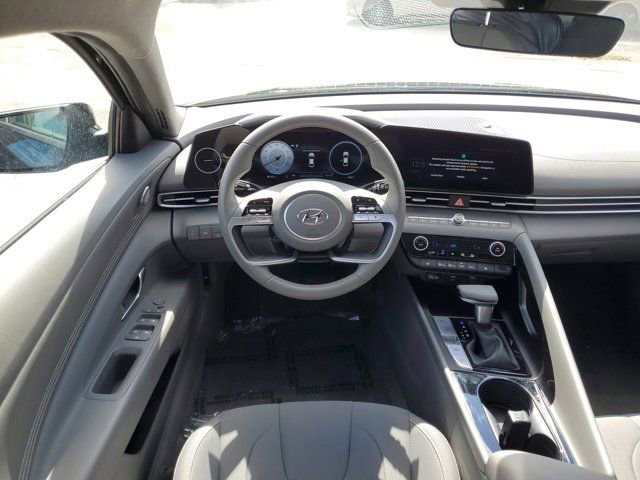 Certified 2023 Hyundai Elantra SEL w/ Convenience Package image 12