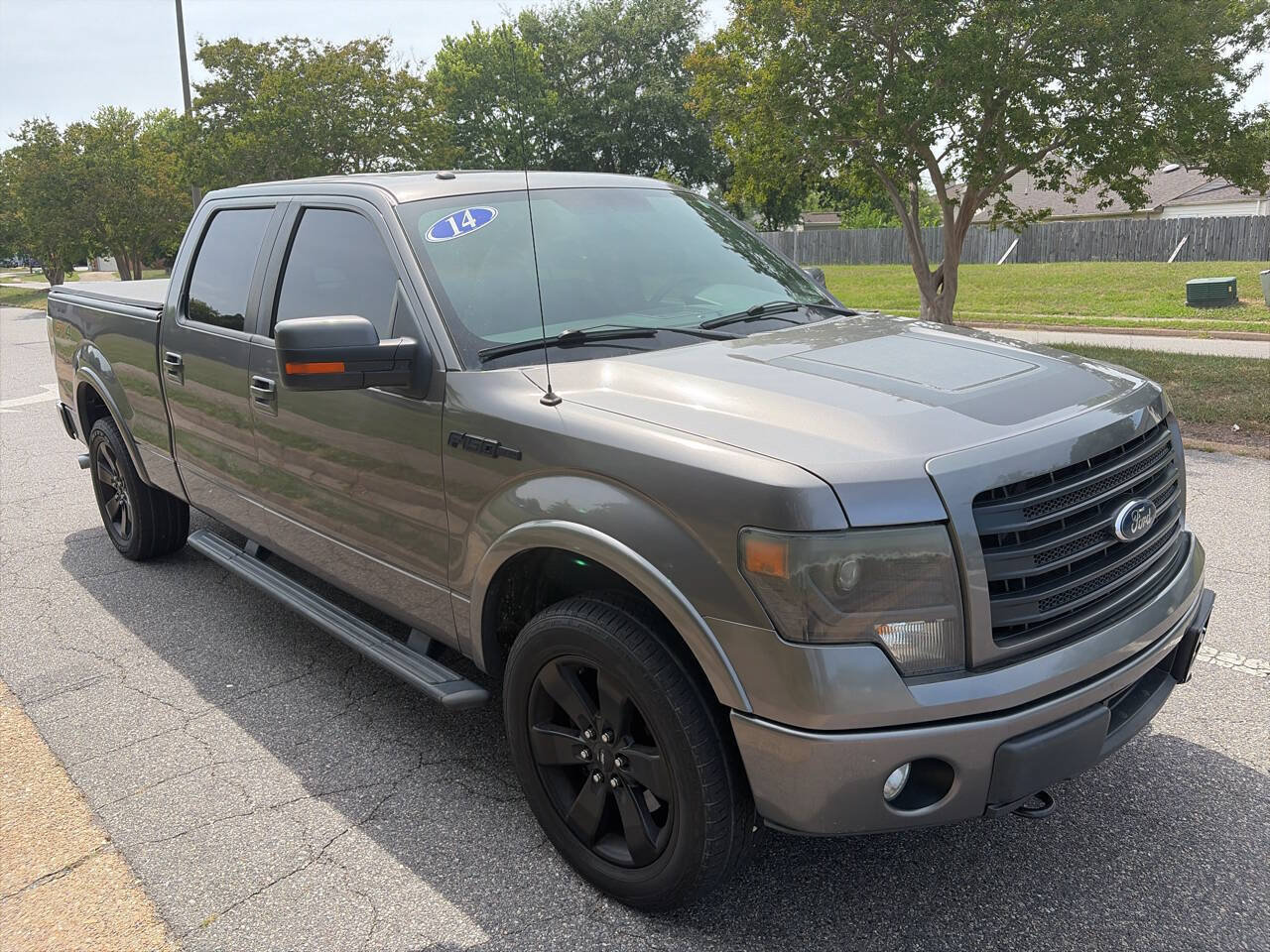 Used 2014 Ford F150 FX4 w/ Equipment Group 402A Luxury AWD/4WD image 11