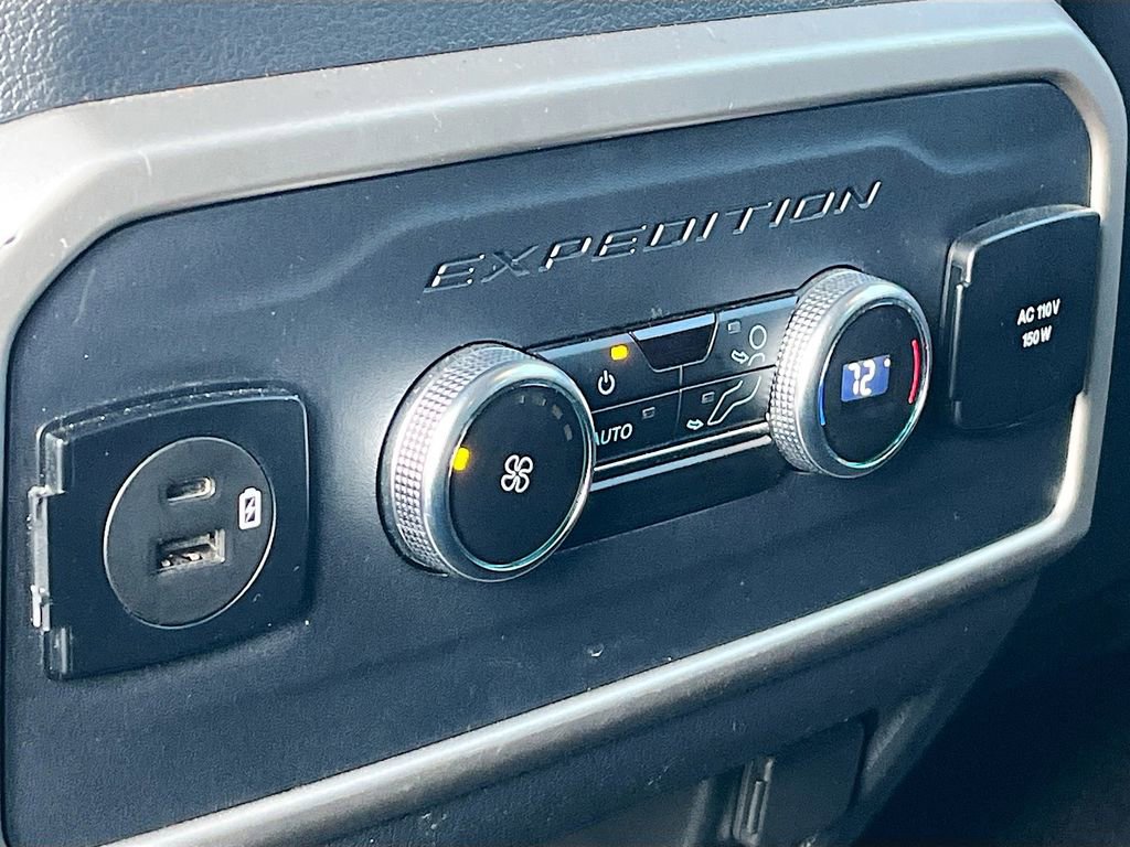 Used 2023 Ford Expedition Max XLT image 24
