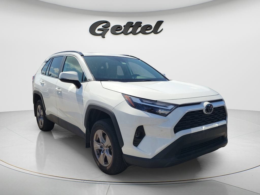 Certified 2025 Toyota RAV4 XLE w/ Convenience Package FWD image 5