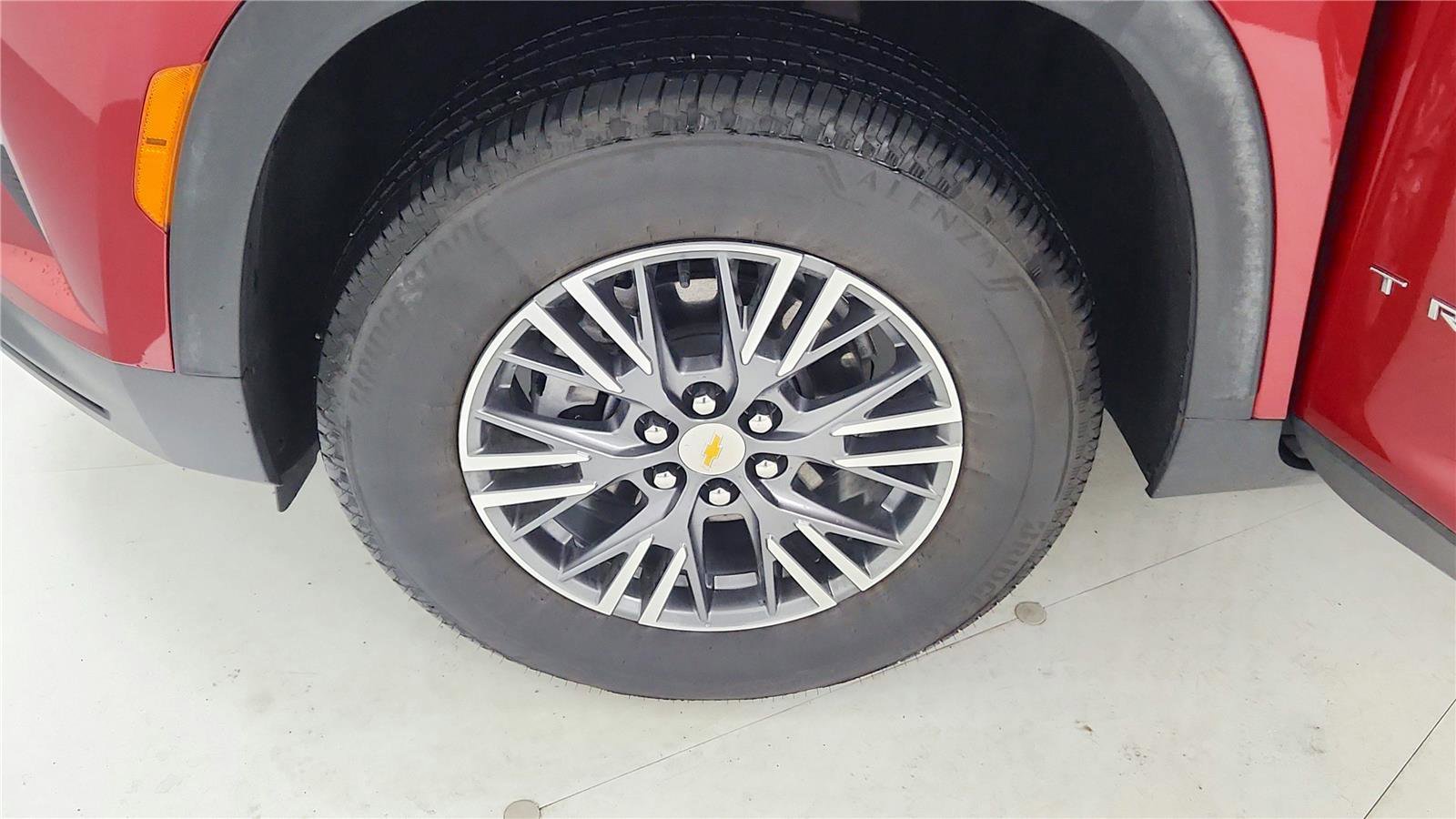 Used 2026 Chevrolet Traverse LT image 28