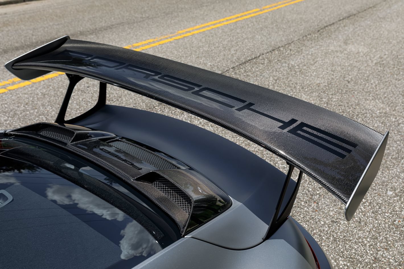 Used 2018 Porsche 911 GT2 RS w/ Weissach Package RWD image 19
