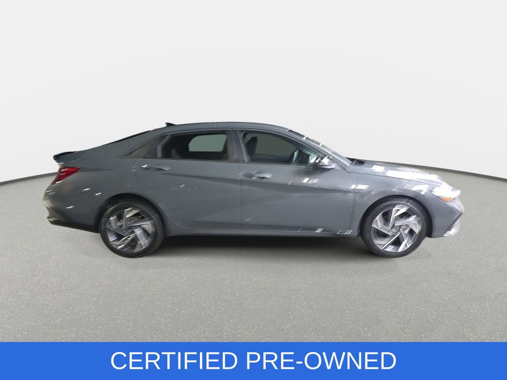 Certified 2025 Hyundai Elantra Sport FWD image 4