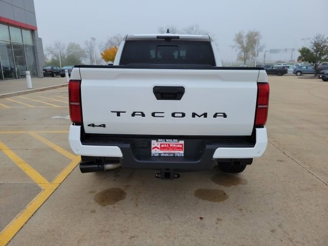 Used 2025 Toyota Tacoma TRD Sport w/ TRD Sport Premium Package image 6