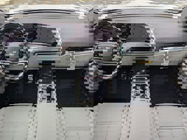 New 2026 Cadillac Vistiq Sport w/ LPO, Floor Liner Package AWD/4WD image 17