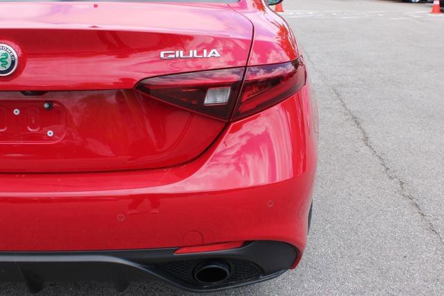 Used 2022 Alfa Romeo Giulia Veloce AWD/4WD image 40