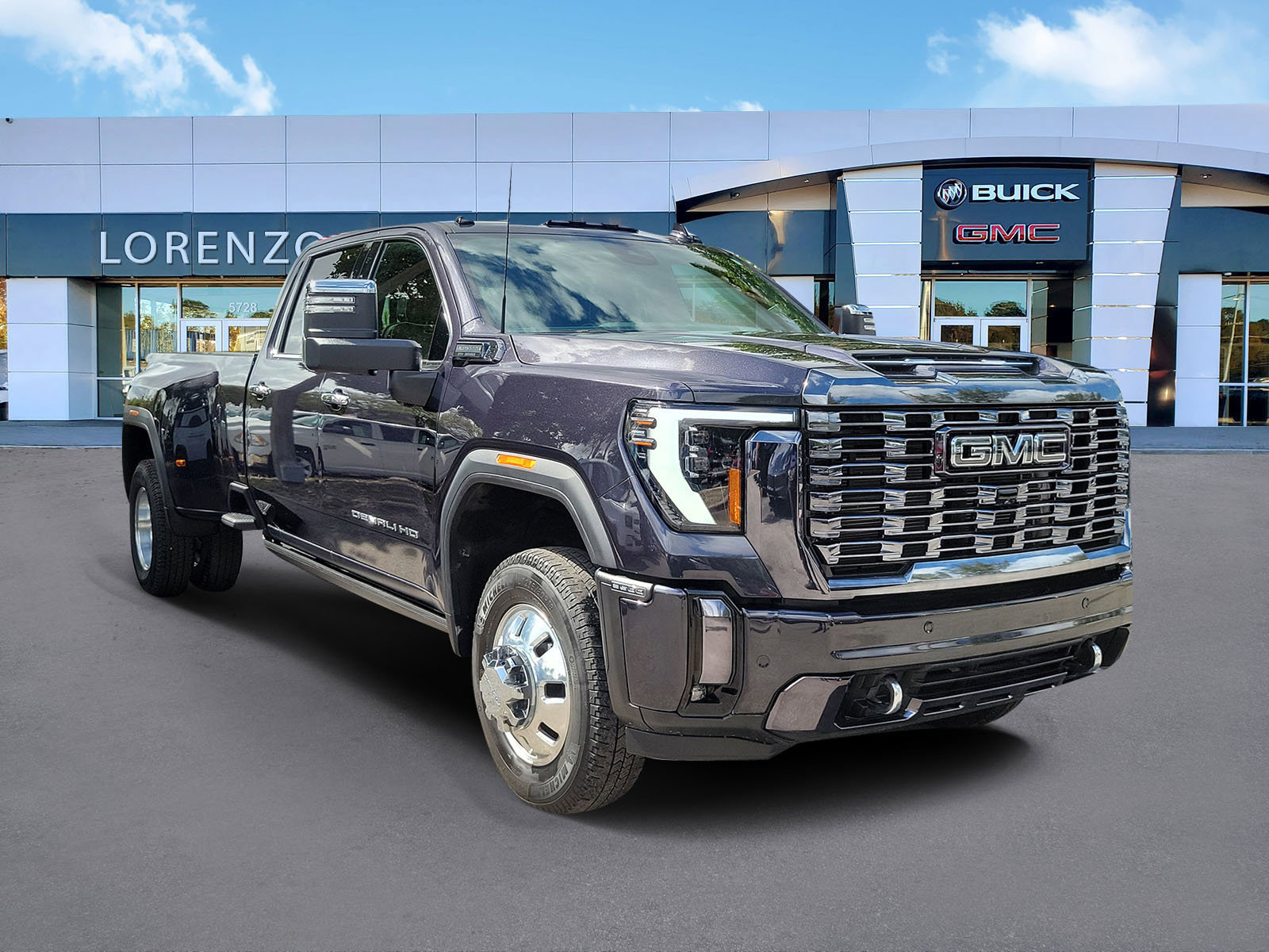 Used 2024 GMC Sierra 3500 Denali Ultimate image 3