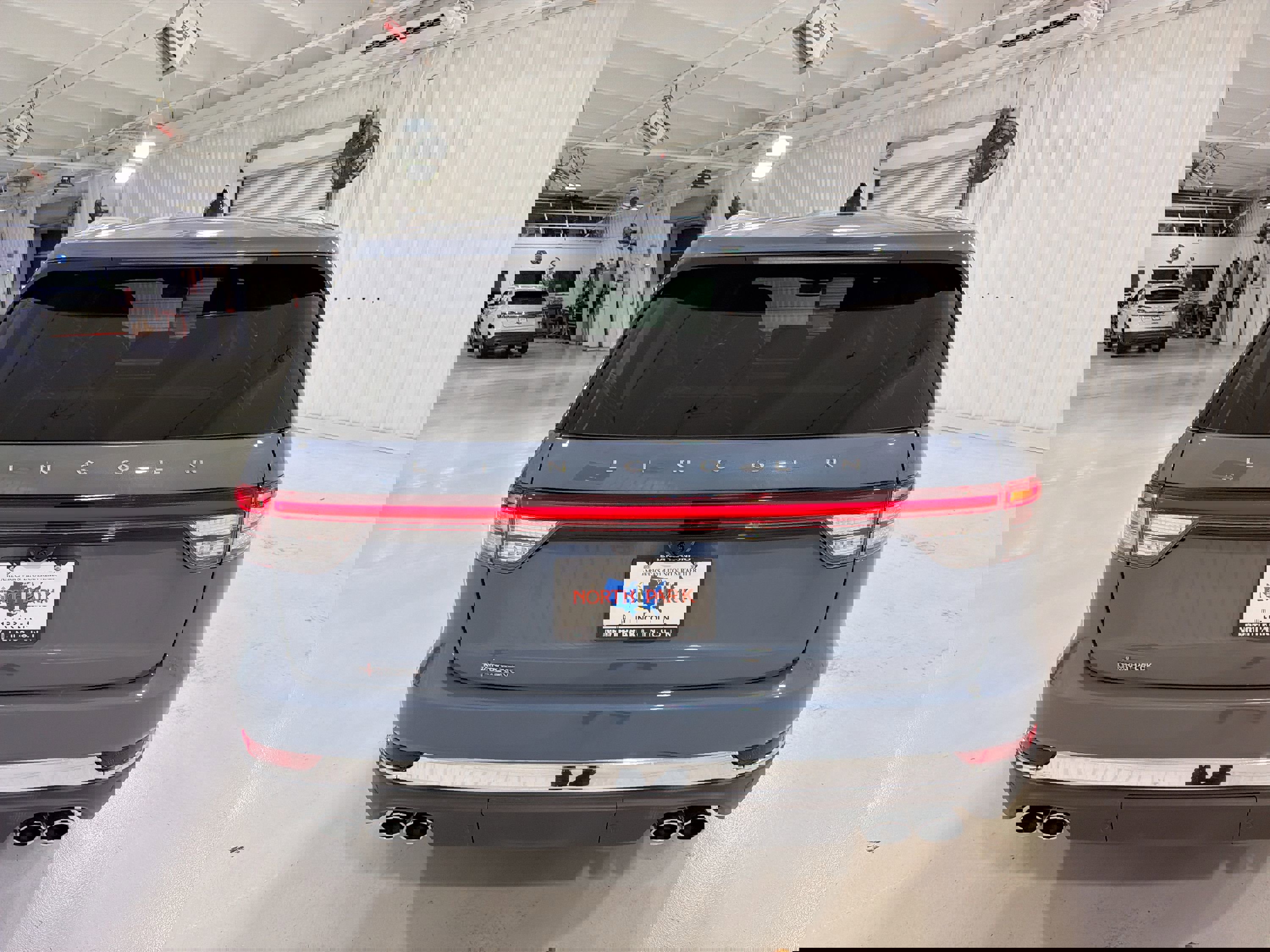 New 2026 Lincoln Aviator AWD image 27