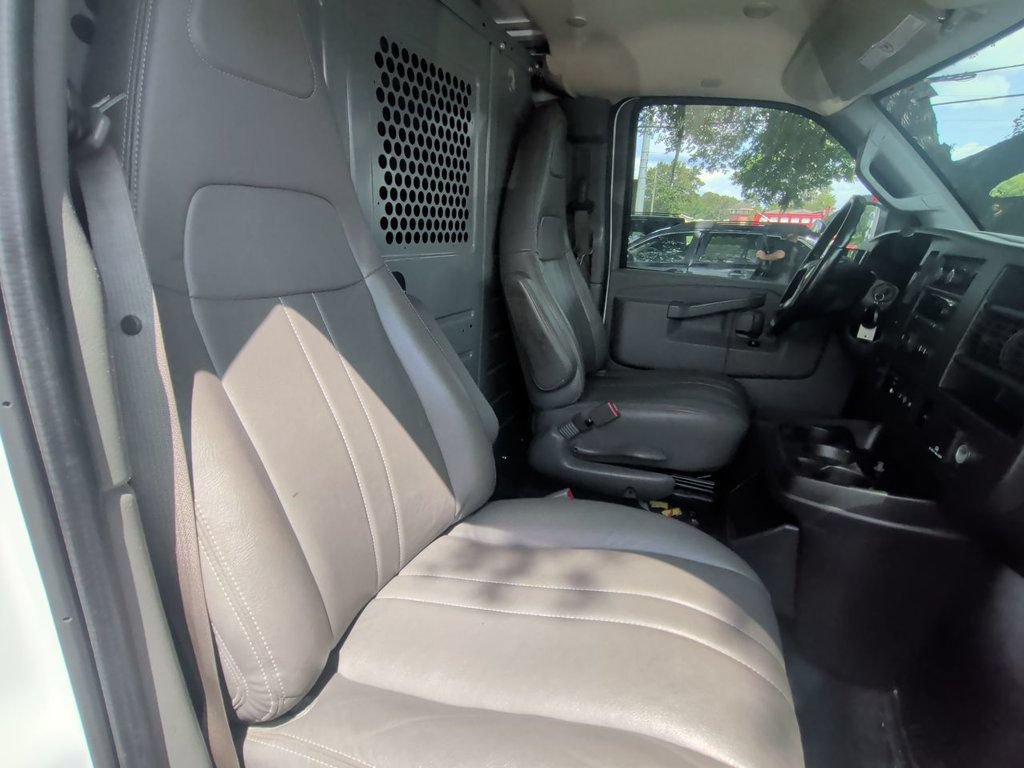 Used 2018 Chevrolet Express 2500 w/ Driver Convenience Package RWD image 19