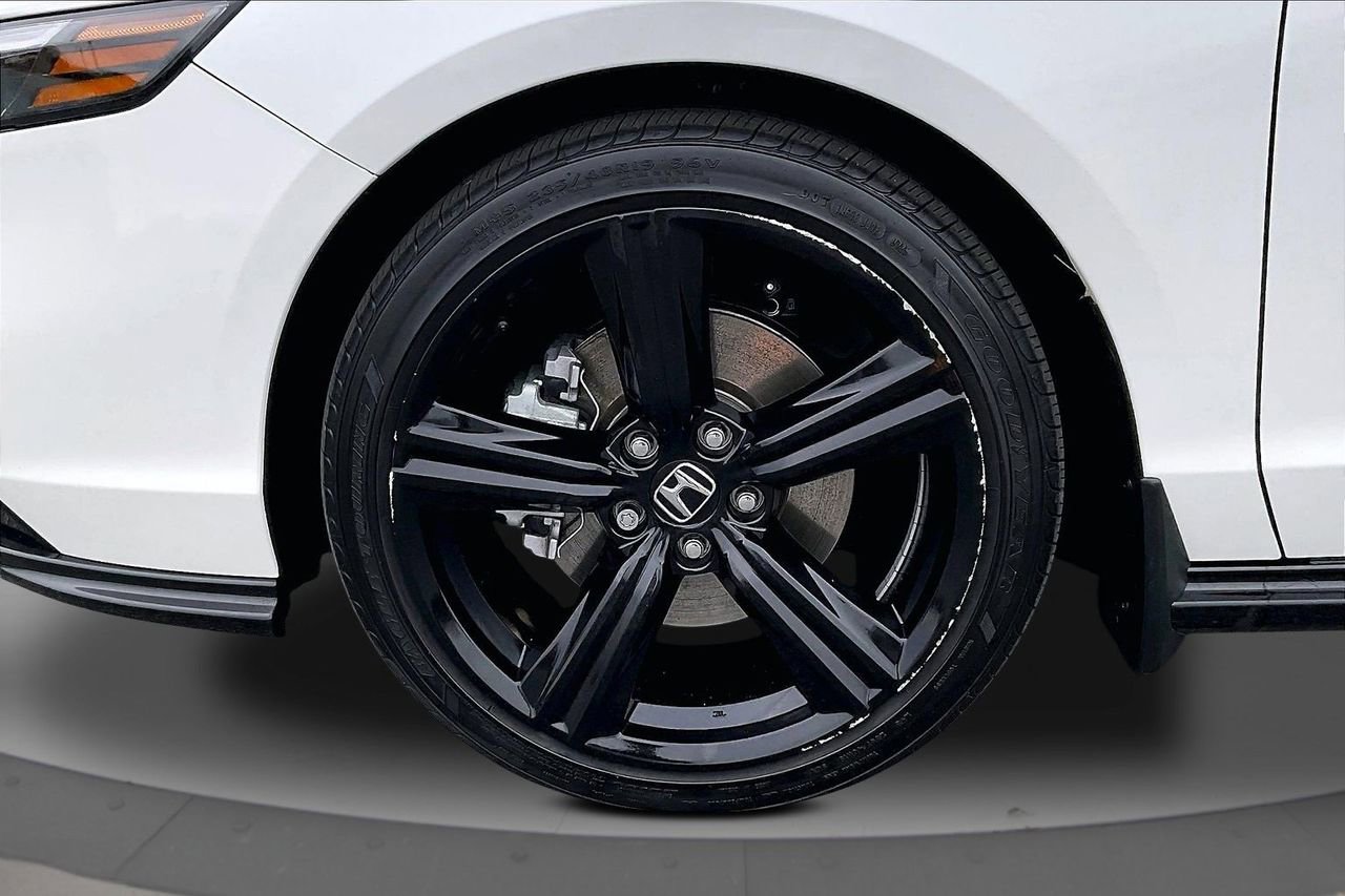 Used 2023 Honda Accord Sport image 32