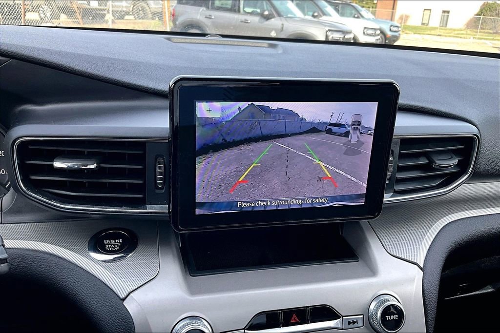 Certified 2022 Ford Explorer XLT w/ Equipment Group 202A image 21