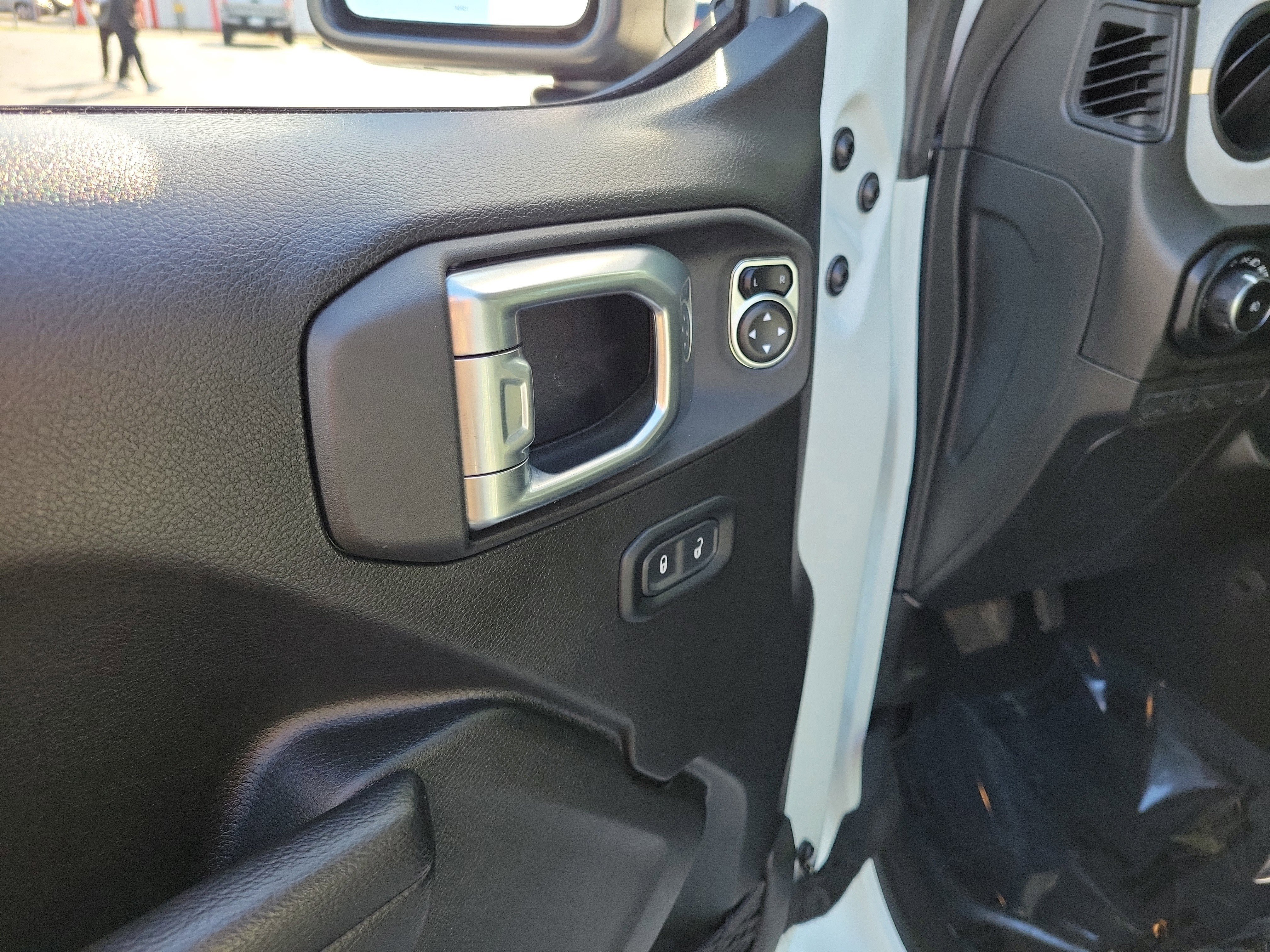 Used 2024 Jeep Wrangler Sport S AWD/4WD image 18