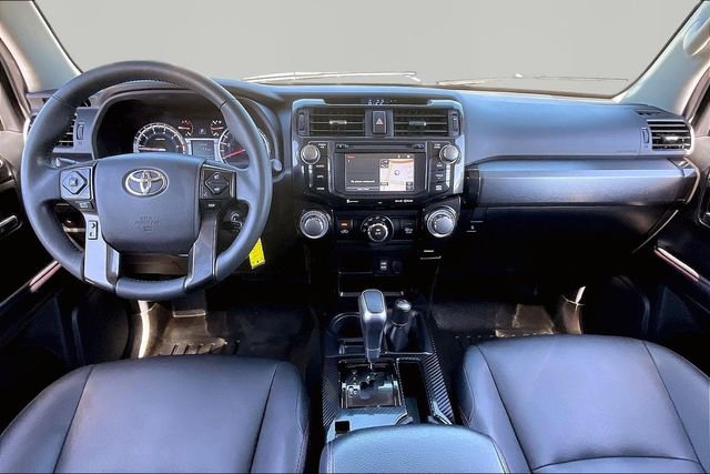 Used 2018 Toyota 4Runner TRD Off-Road Premium AWD/4WD image 7