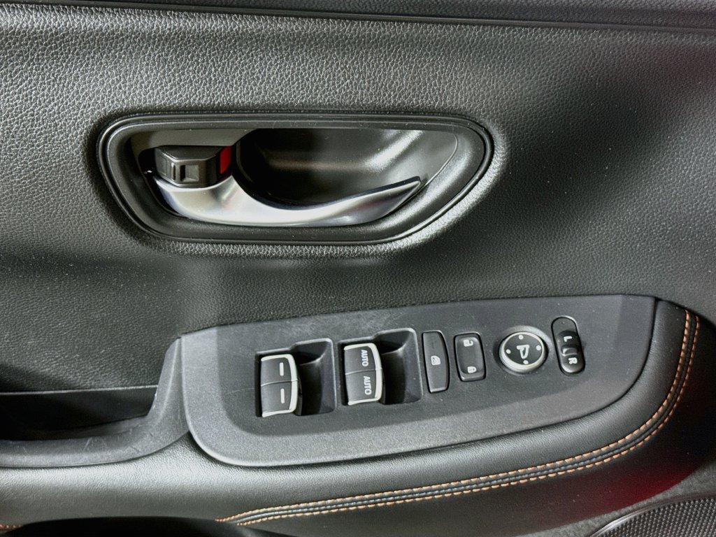 Used 2025 Honda HR-V Sport image 22
