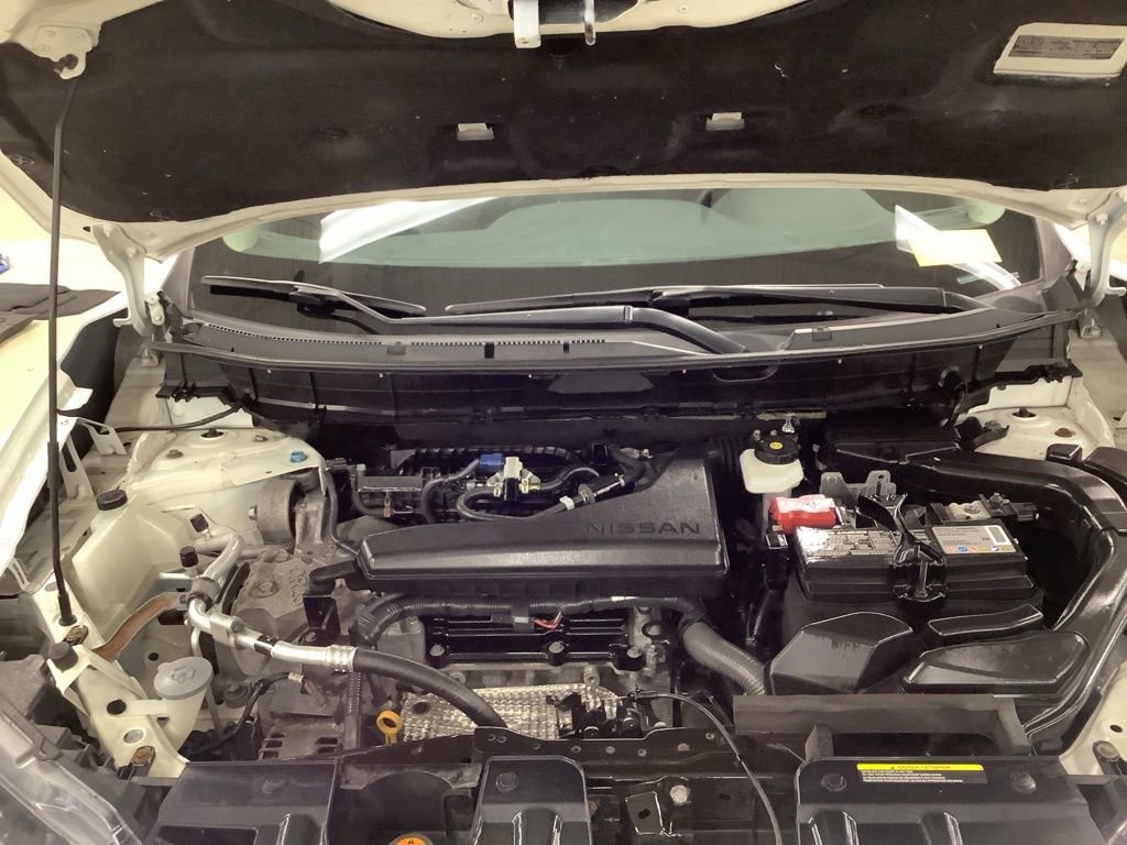 Used 2020 Nissan Rogue SV w/ Premium Package AWD/4WD image 17