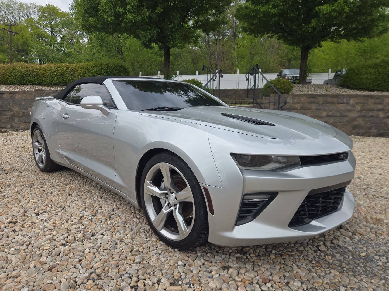 Used 2017 Chevrolet Camaro SS RWD image 1