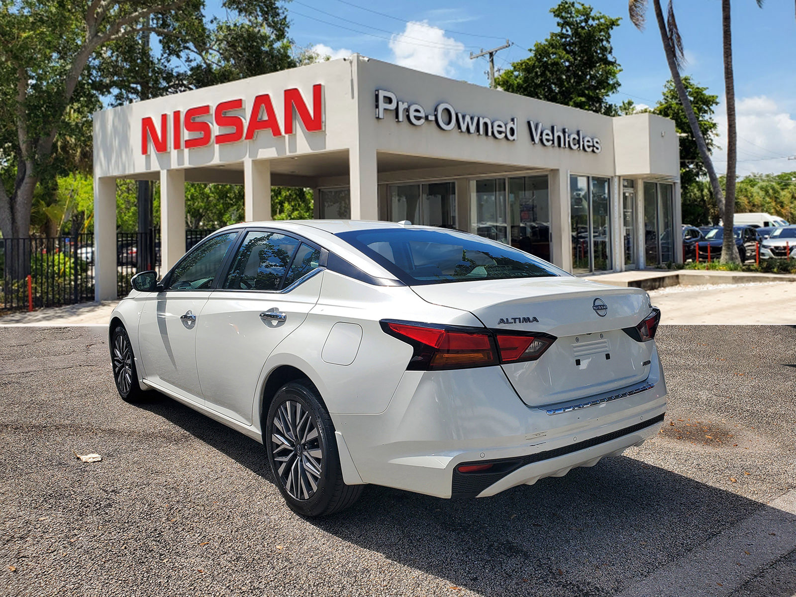 Certified 2023 Nissan Altima 2.5 SV image 6