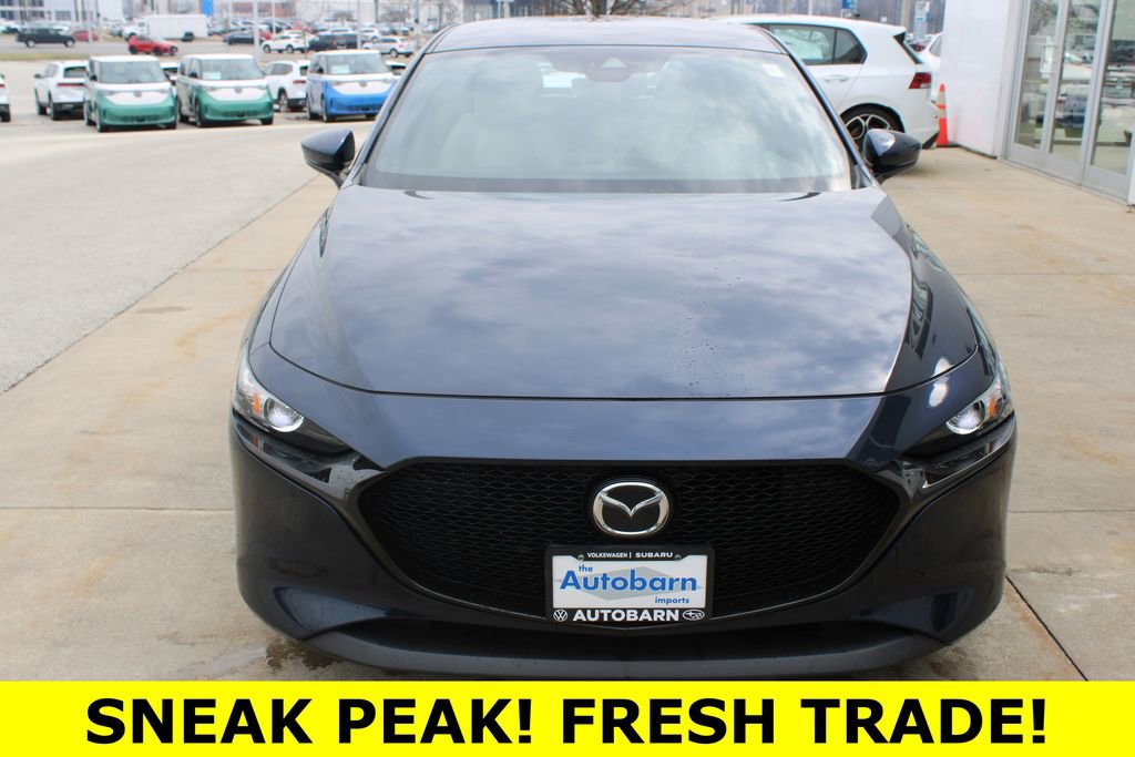 Used 2019 MAZDA MAZDA3 AWD Hatchback image 2