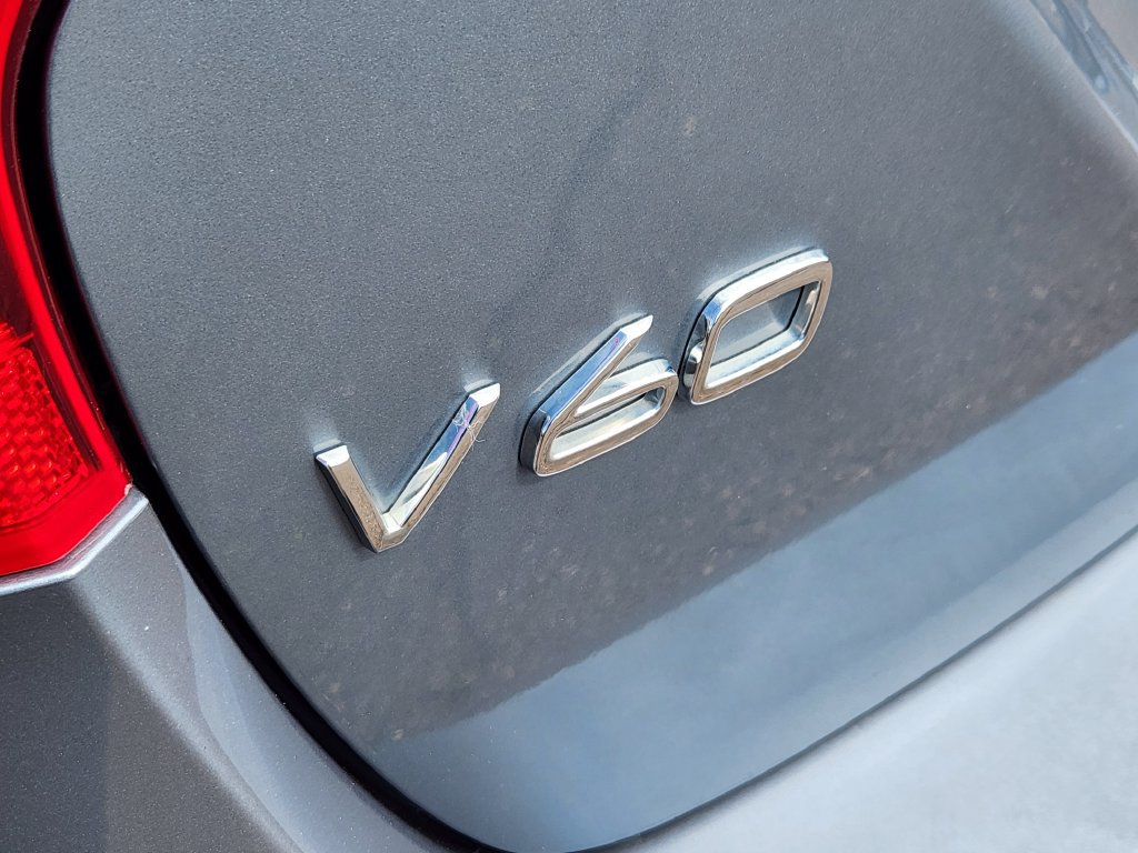 Used 2018 Volvo V60 T5 Cross Country w/ Convenience Package AWD/4WD image 31