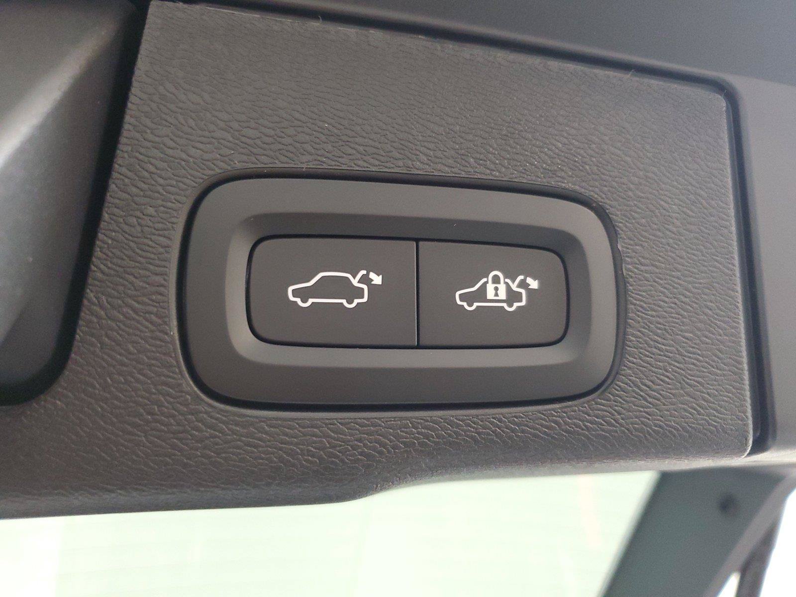 New 2027 Volvo XC60 B5 Core AWD/4WD image 10