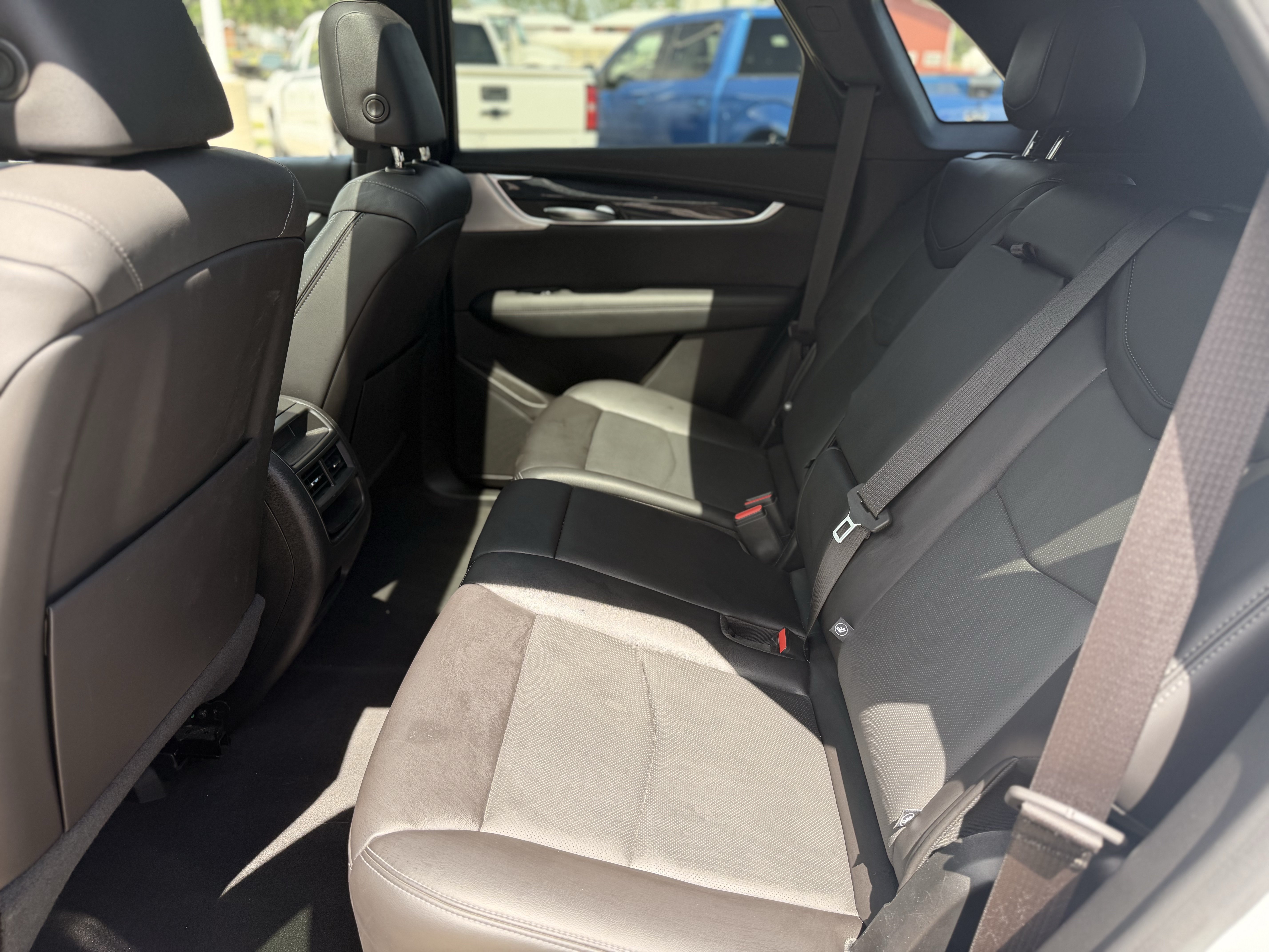 Used 2023 Cadillac XT5 Premium Luxury AWD/4WD image 8