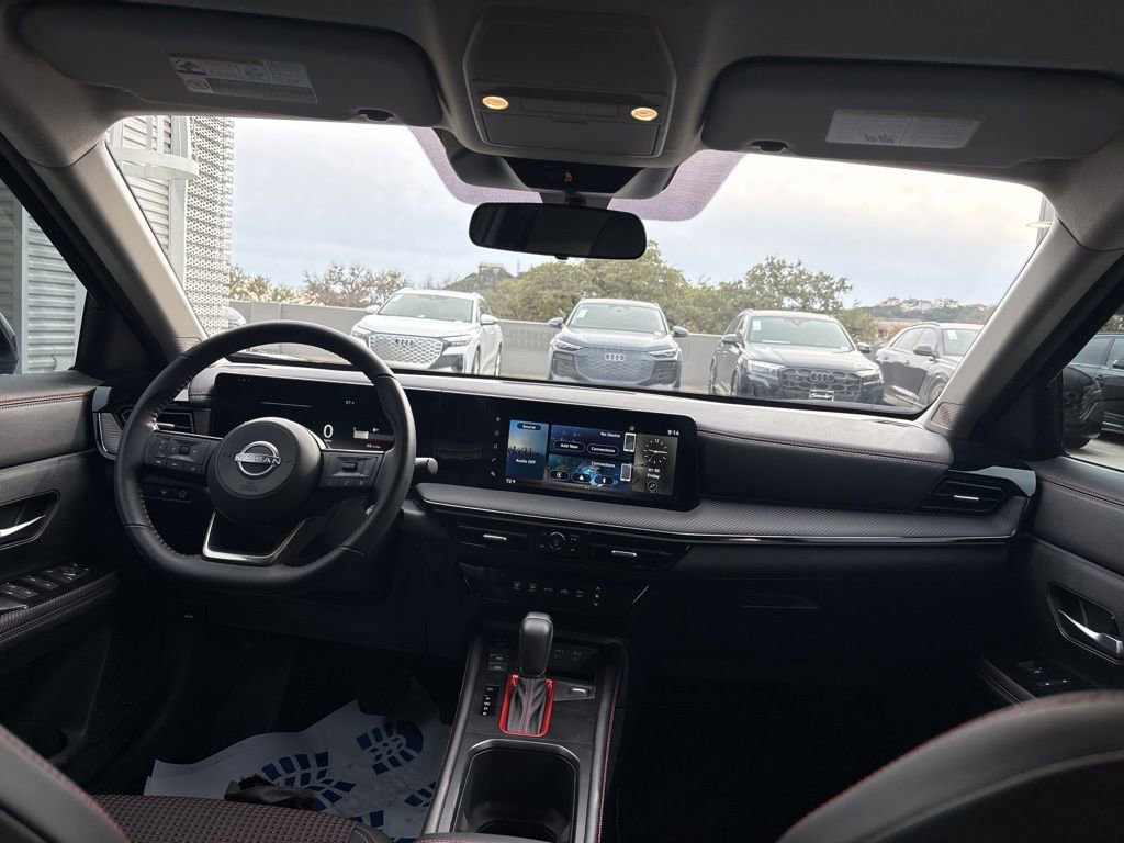 Used 2025 Nissan Kicks SR image 18