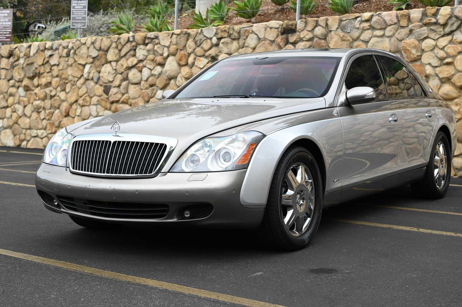 Used 2005 Maybach 57 RWD image 3