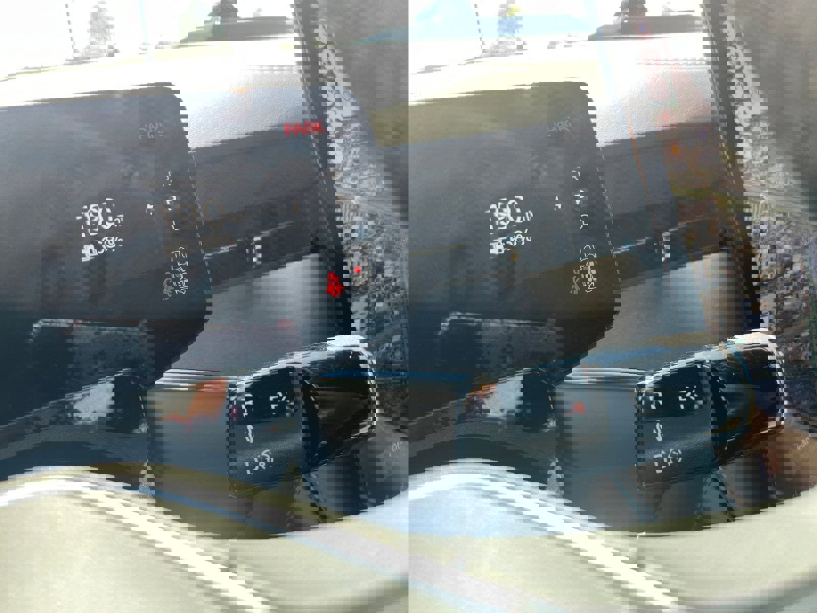 New 2025 Volvo EX90 Ultra image 16