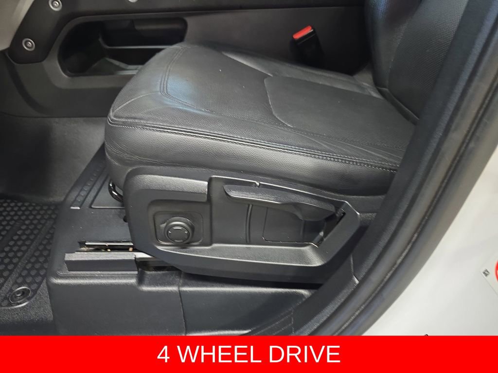 Used 2023 Land Rover Defender 110 S AWD/4WD image 29