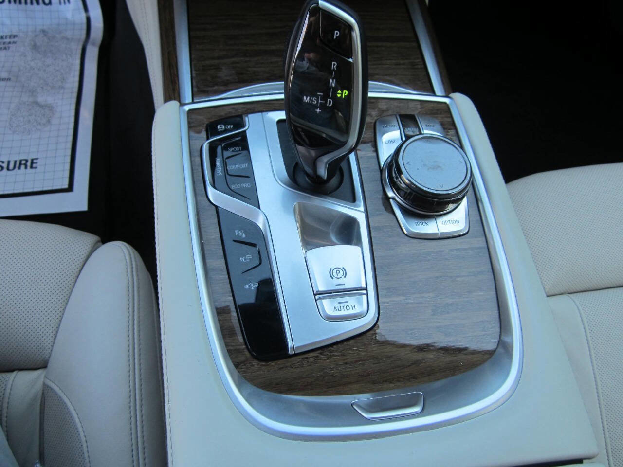 Used 2016 BMW 750i image 30