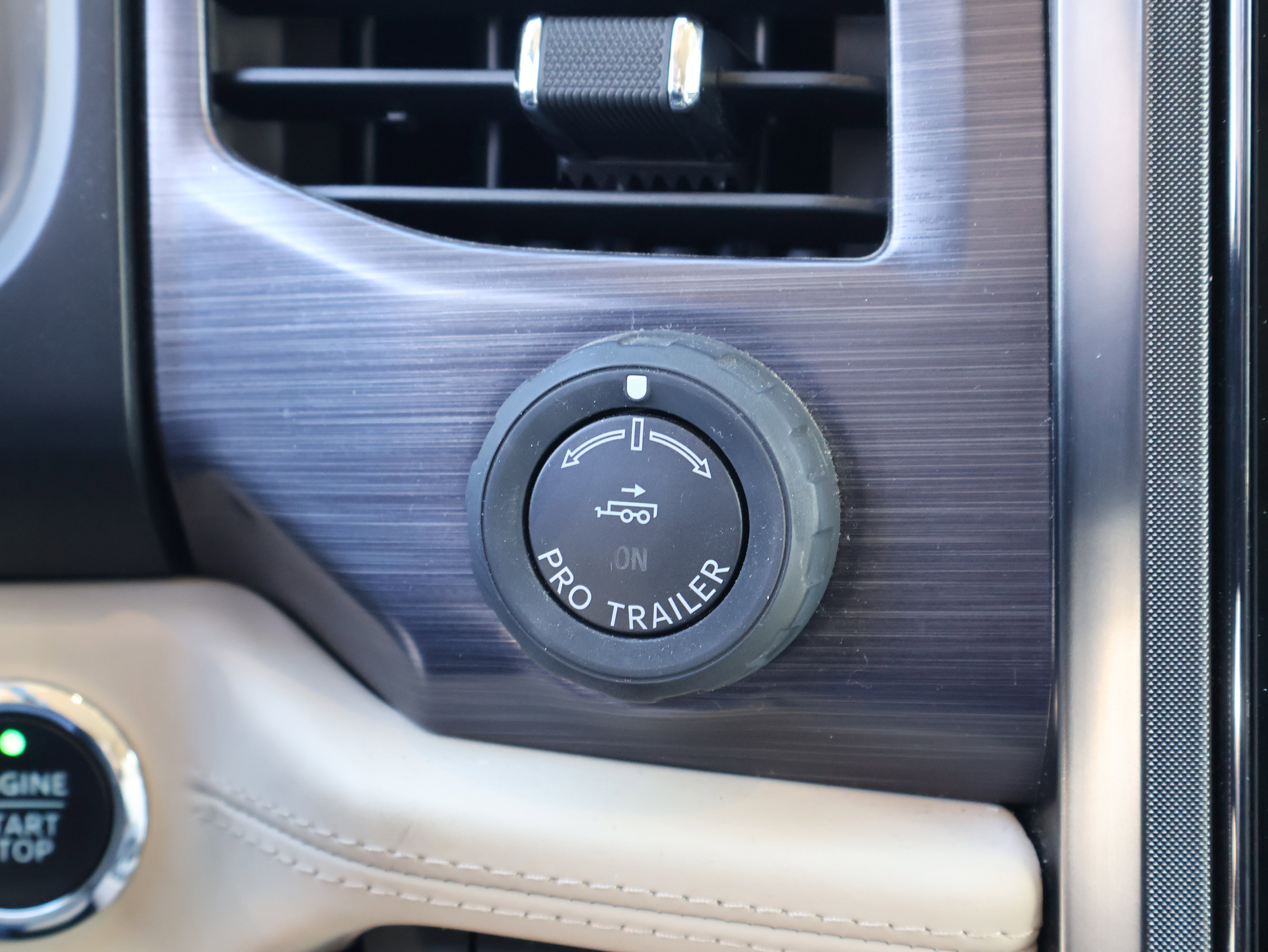 Used 2022 Ford Expedition Platinum image 28