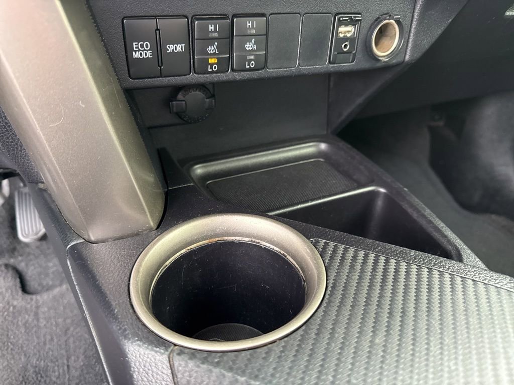 Used 2015 Toyota RAV4 Limited w/ Technology Package image 22