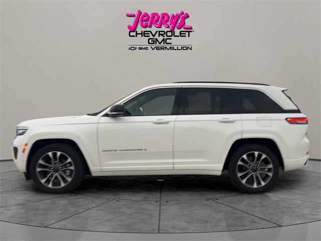 Used 2024 Jeep Grand Cherokee Overland image 2