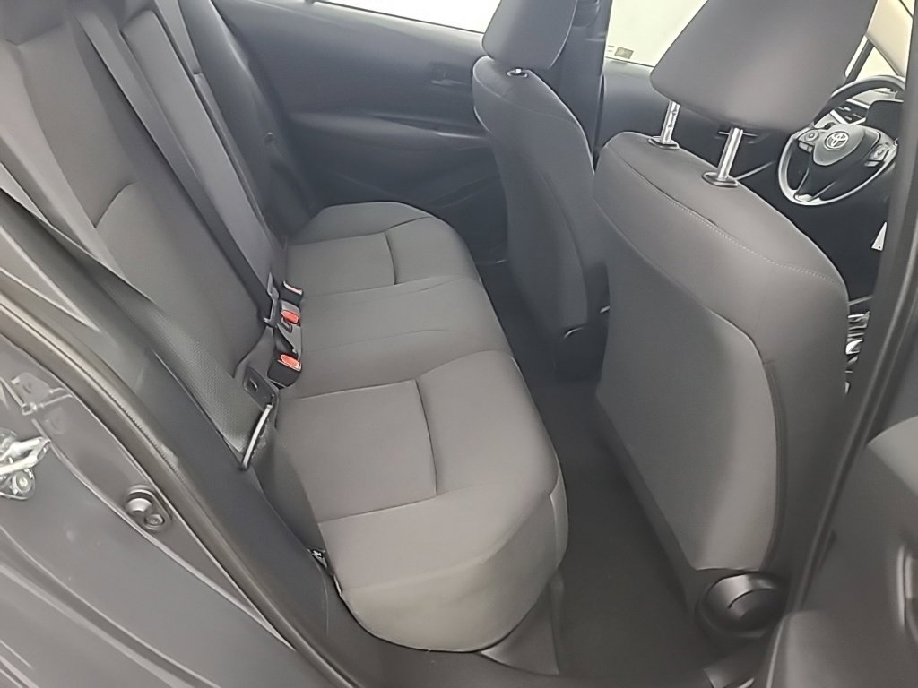 Used 2025 Toyota Corolla LE FWD image 17