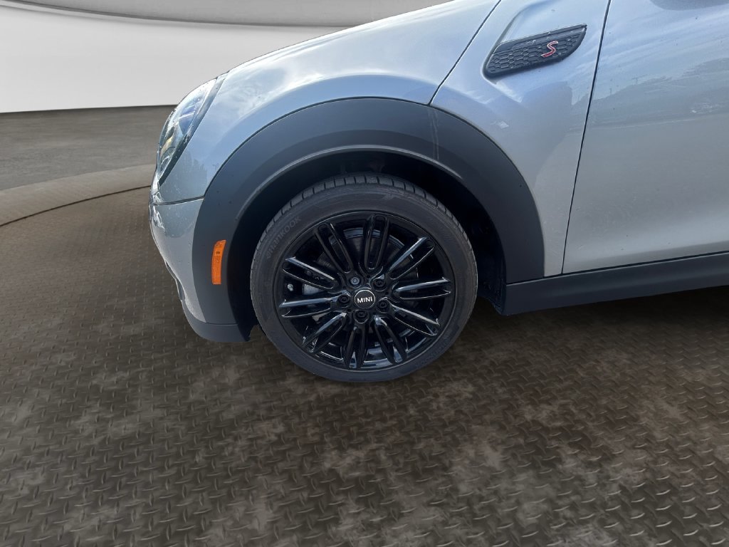 Used 2024 MINI Cooper S w/ Signature Upholstery Package FWD image 14