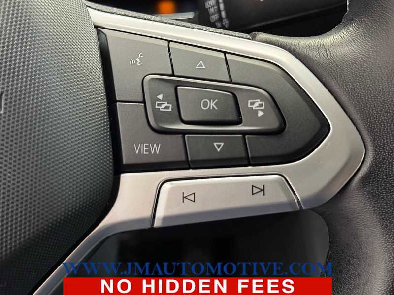 Used 2024 Volkswagen Jetta SE FWD image 43
