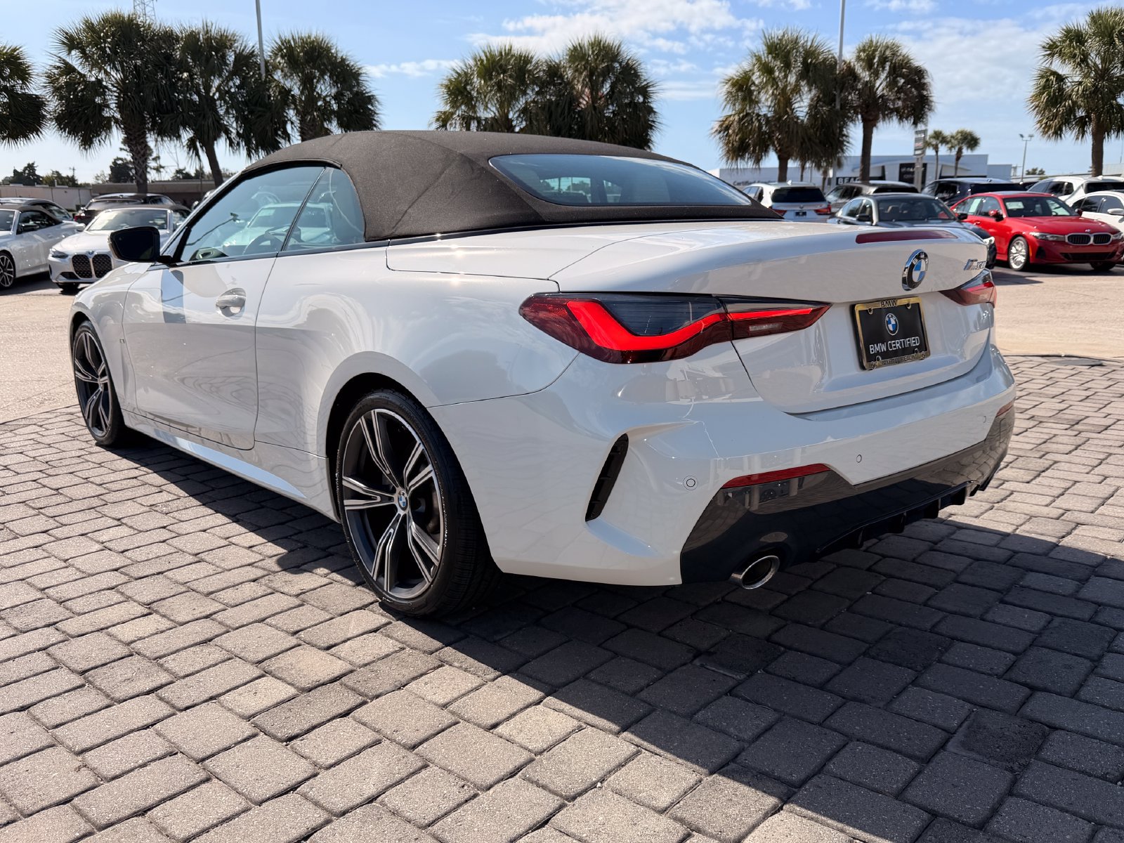 Used 2024 BMW 430i Convertible w/ M Sport Package RWD image 9